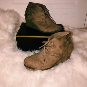 Faded Glory Tan Boots